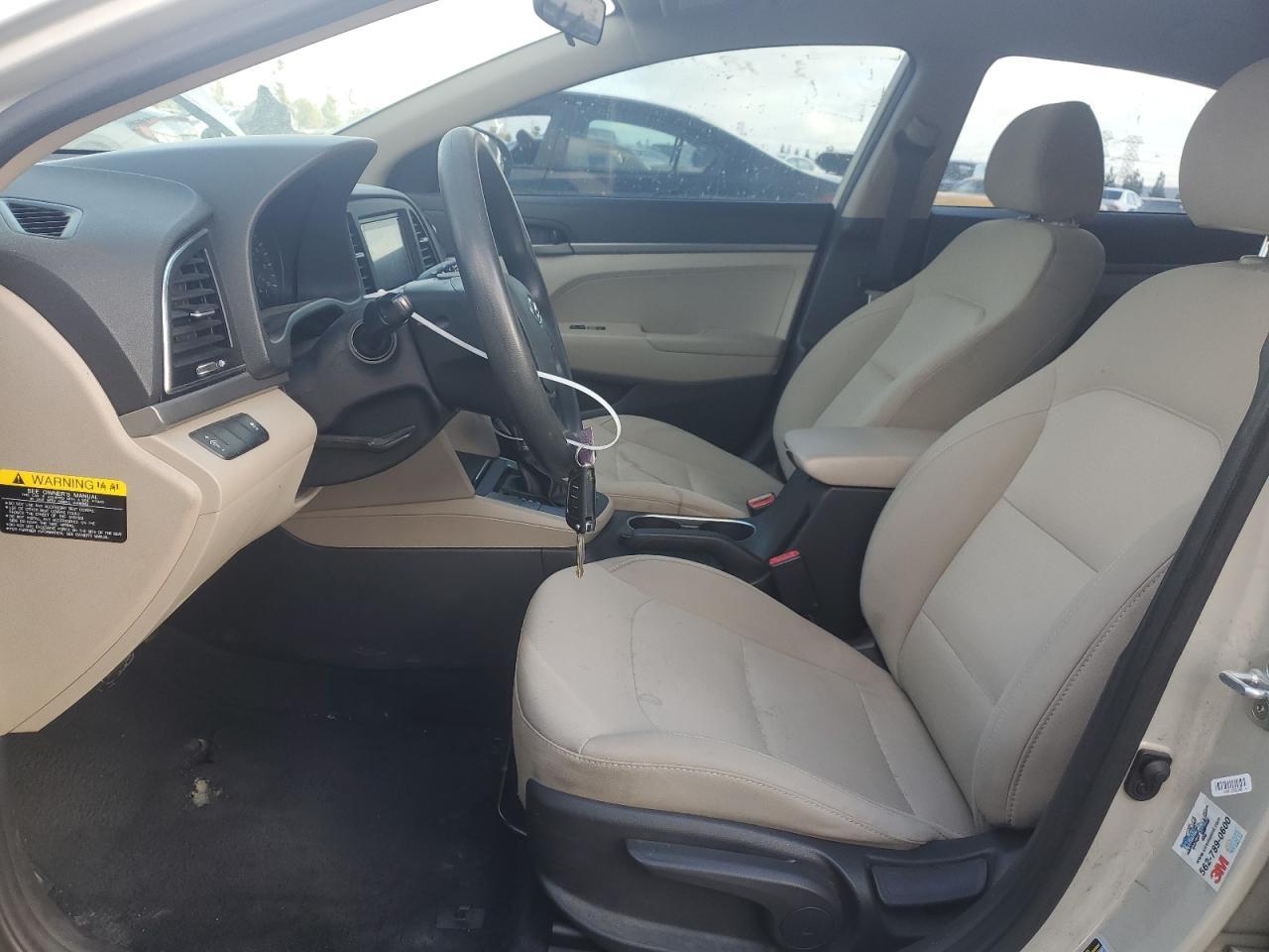 2017 HYUNDAI ELANTRA SE - Фото 7