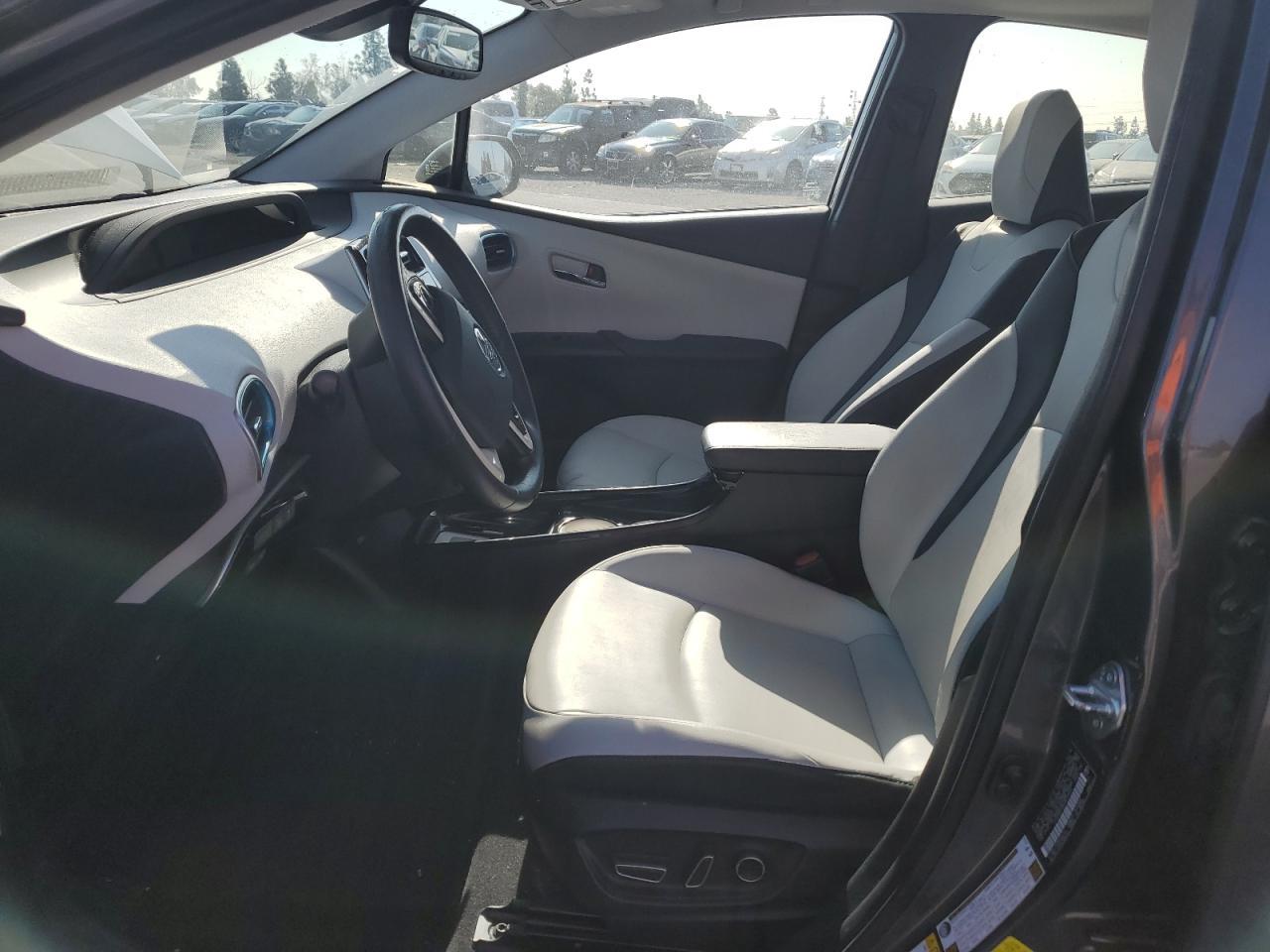 2016 TOYOTA PRIUS - Фото 7