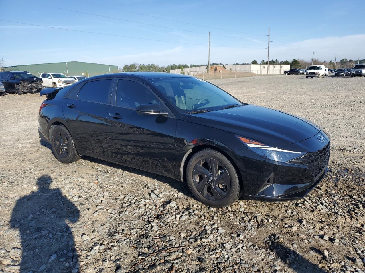 2023 HYUNDAI ELANTRA SE - Image 4