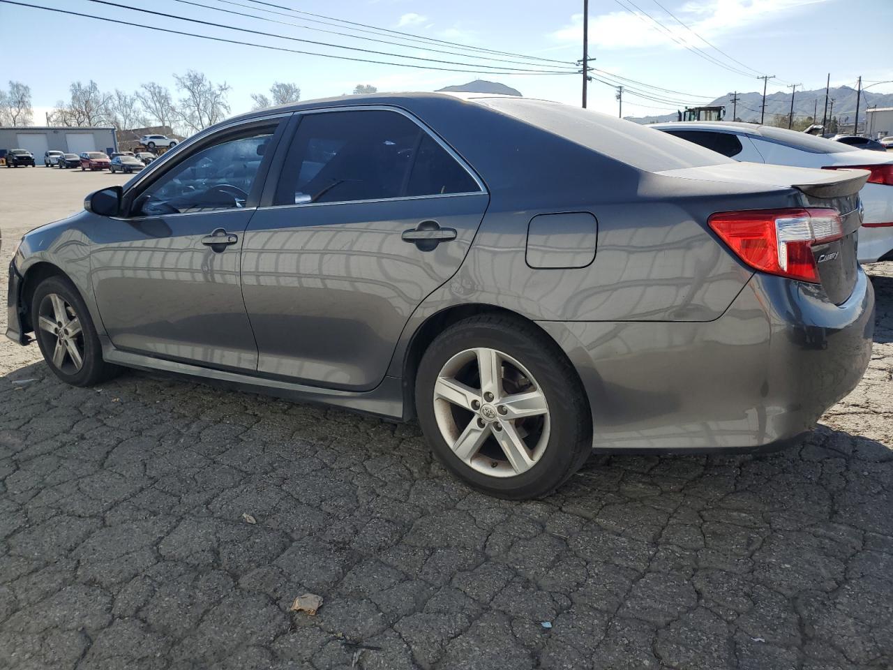 2014 TOYOTA CAMRY L - Image 2