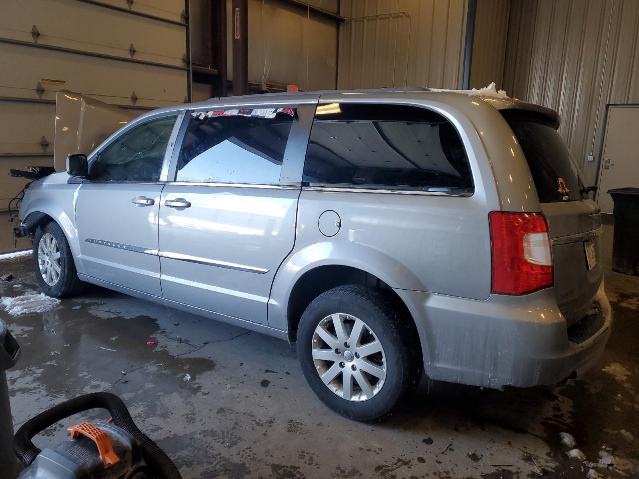 2014 CHRYSLER TOWN & COU - Image 2