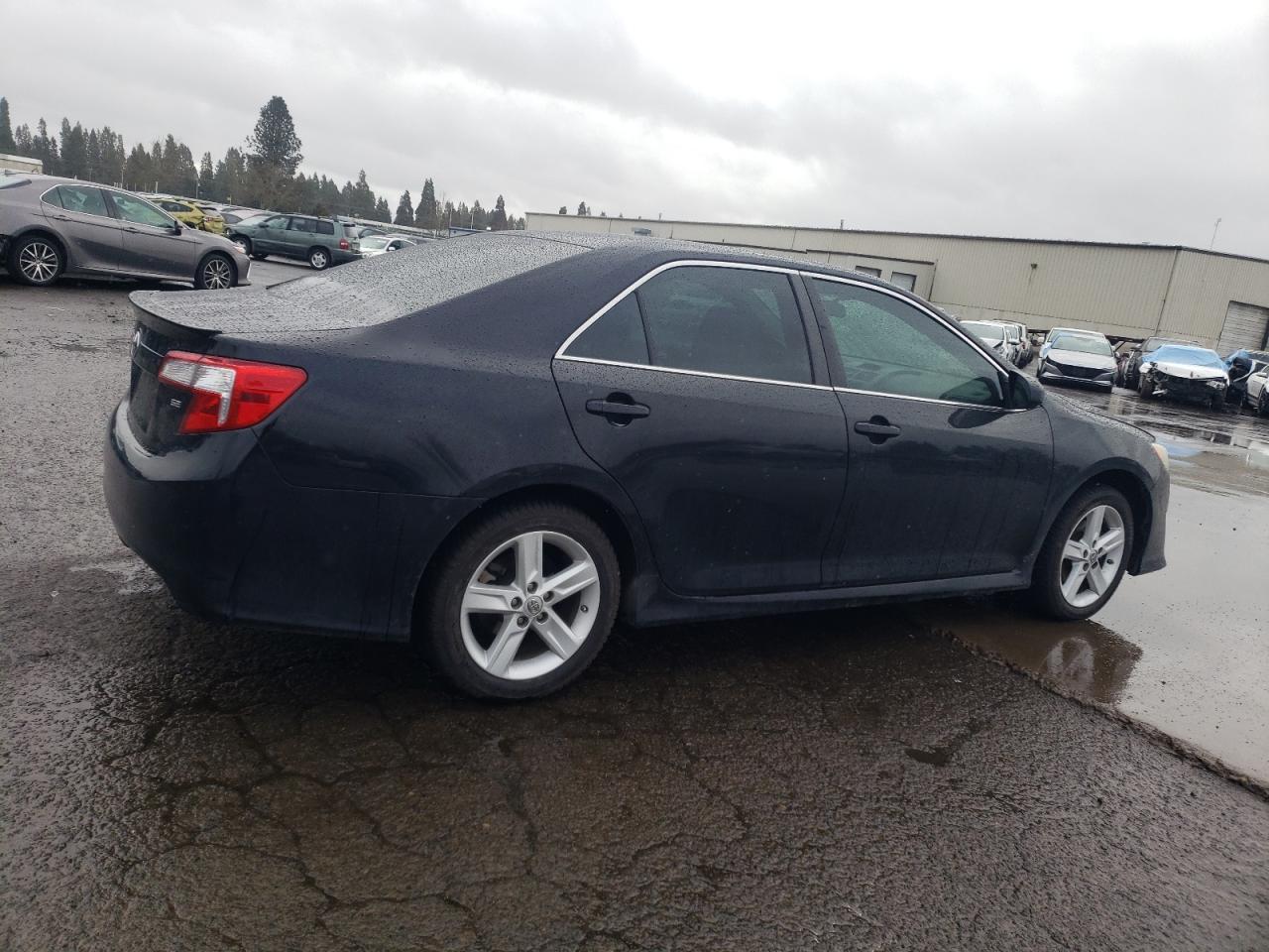 2014 TOYOTA CAMRY L - Фото 3