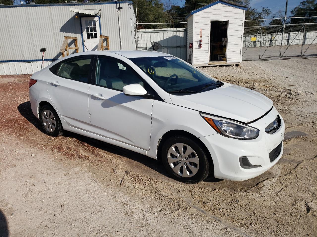 2017 HYUNDAI ACCENT SE - Image 4