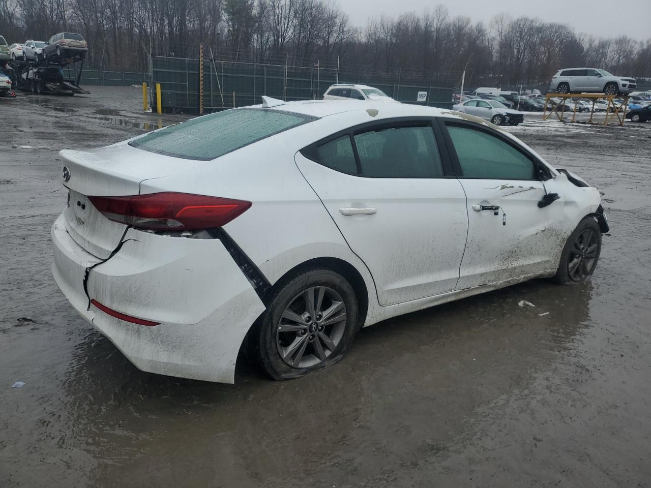 2018 HYUNDAI ELANTRA SE - Фото 3
