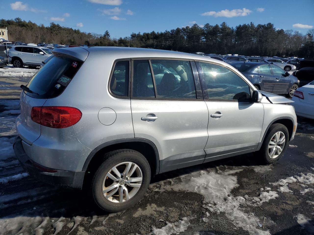 2014 VOLKSWAGEN TIGUAN S - Фото 3