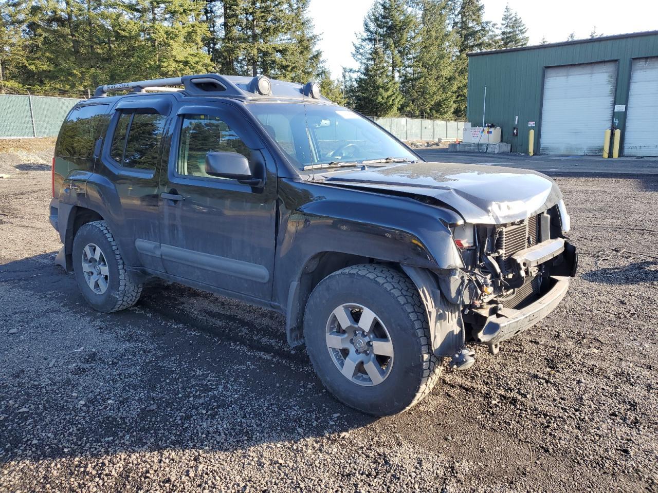 2013 NISSAN XTERRA X - Фото 4