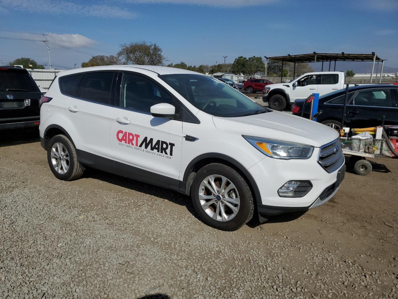 2017 FORD ESCAPE SE - Image 4