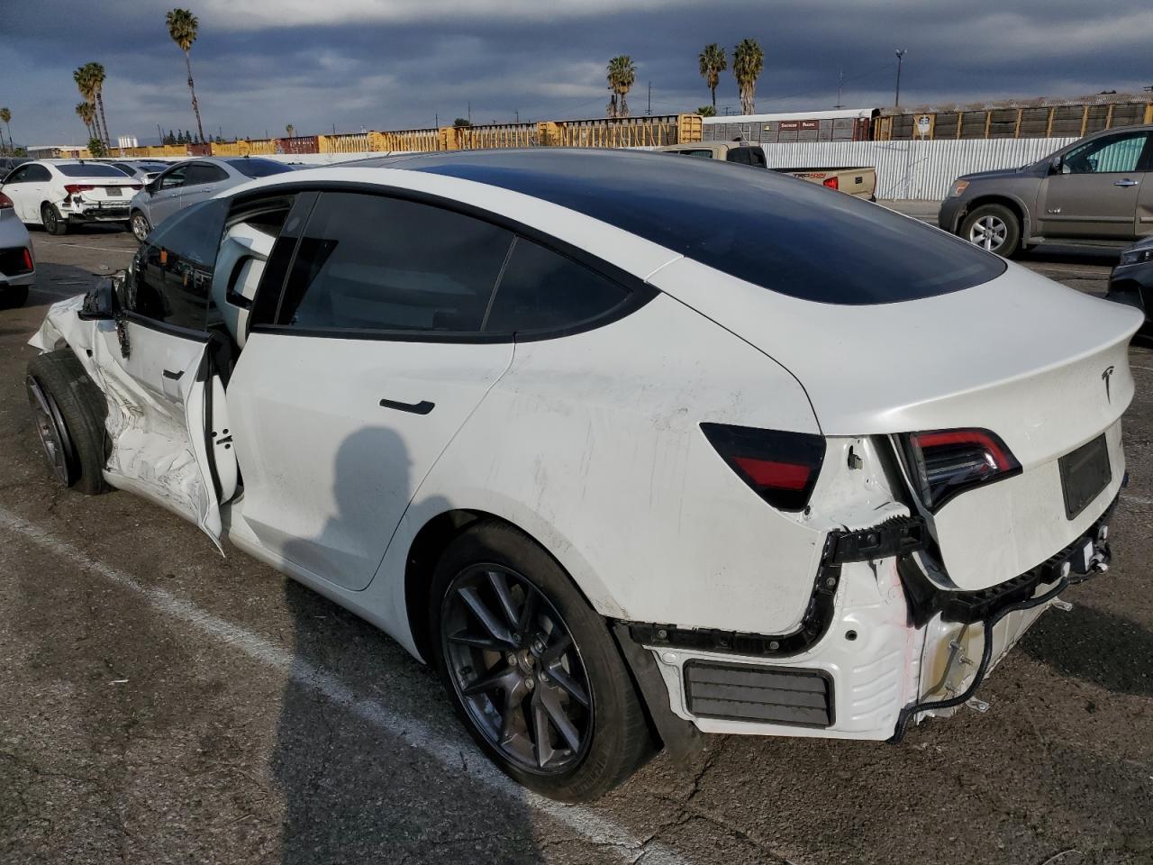 2023 TESLA MODEL 3 - Фото 2