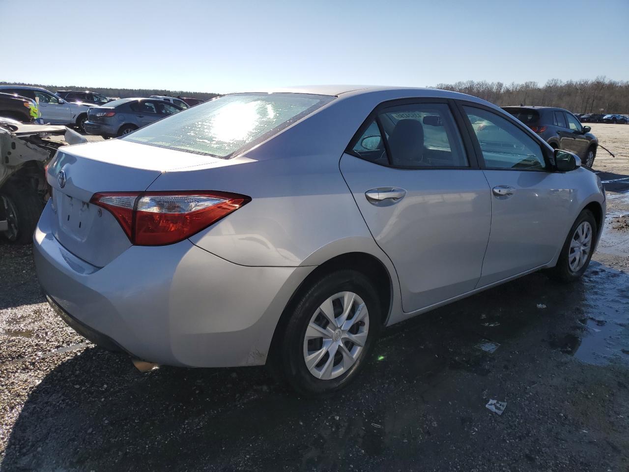 2015 TOYOTA COROLLA L - Фото 3