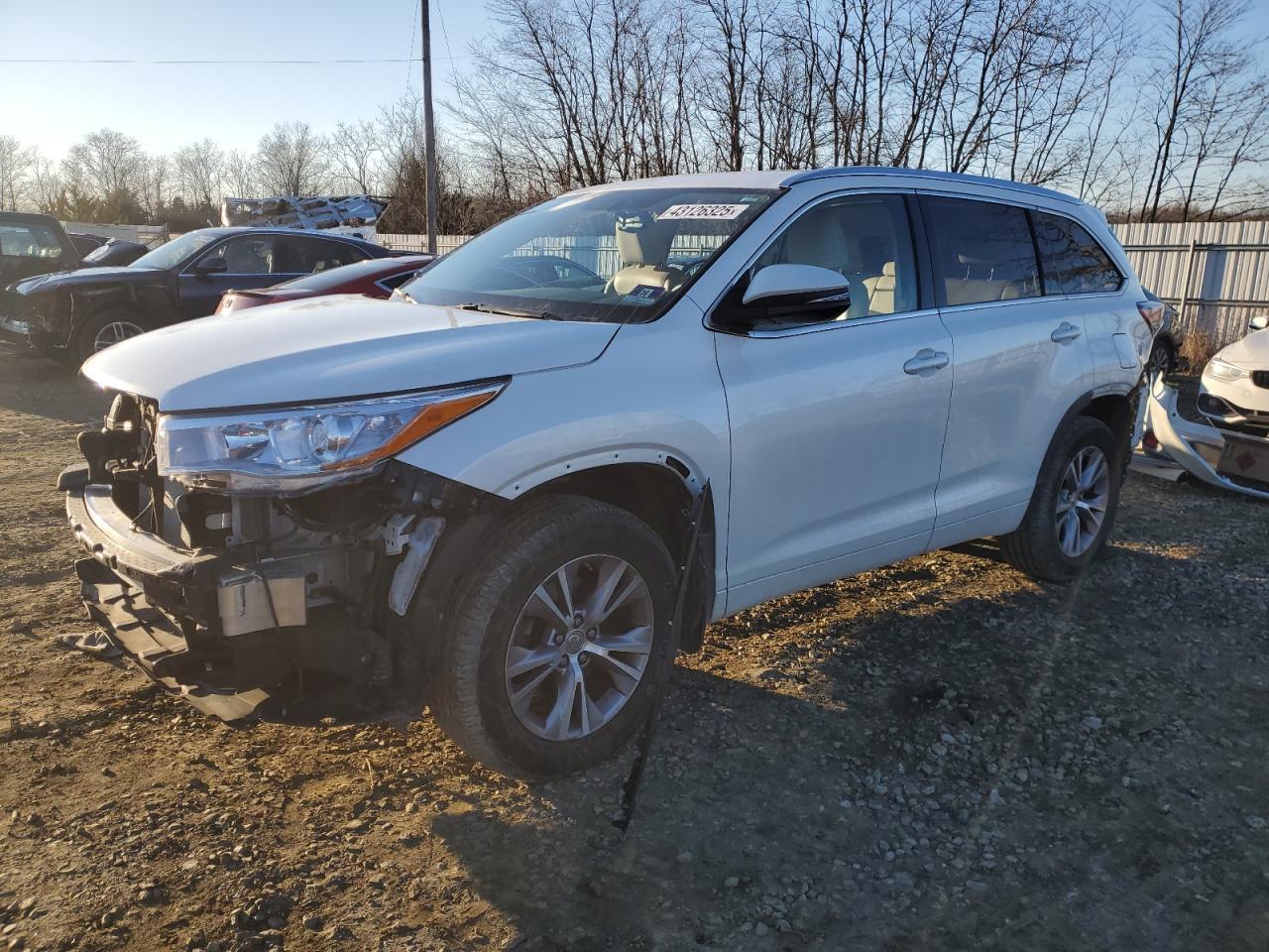 2015 TOYOTA HIGHLANDER