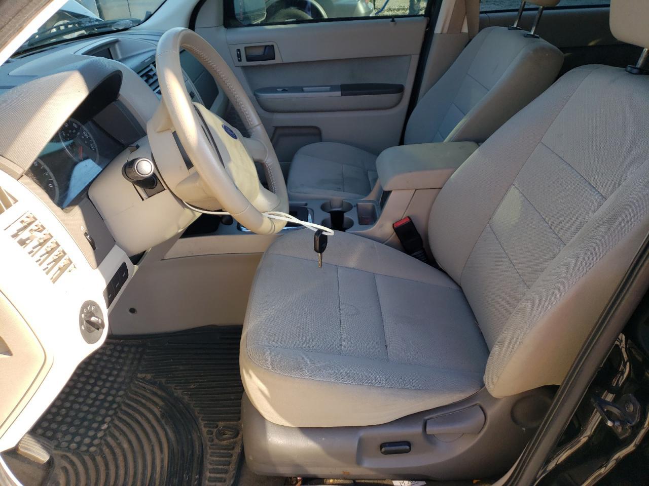 2010 FORD ESCAPE XLT - Image 7