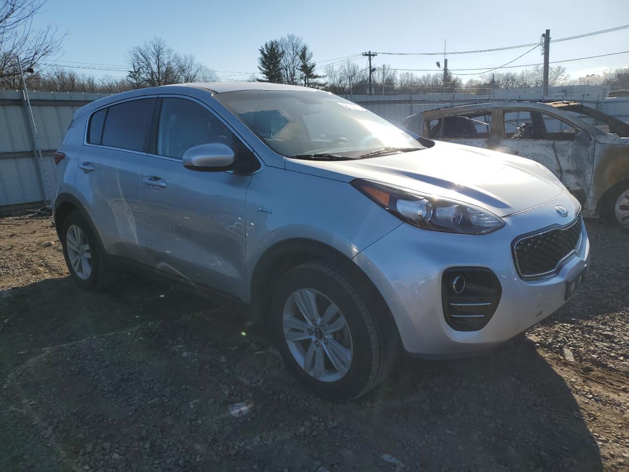 2017 KIA SPORTAGE L - Image 4