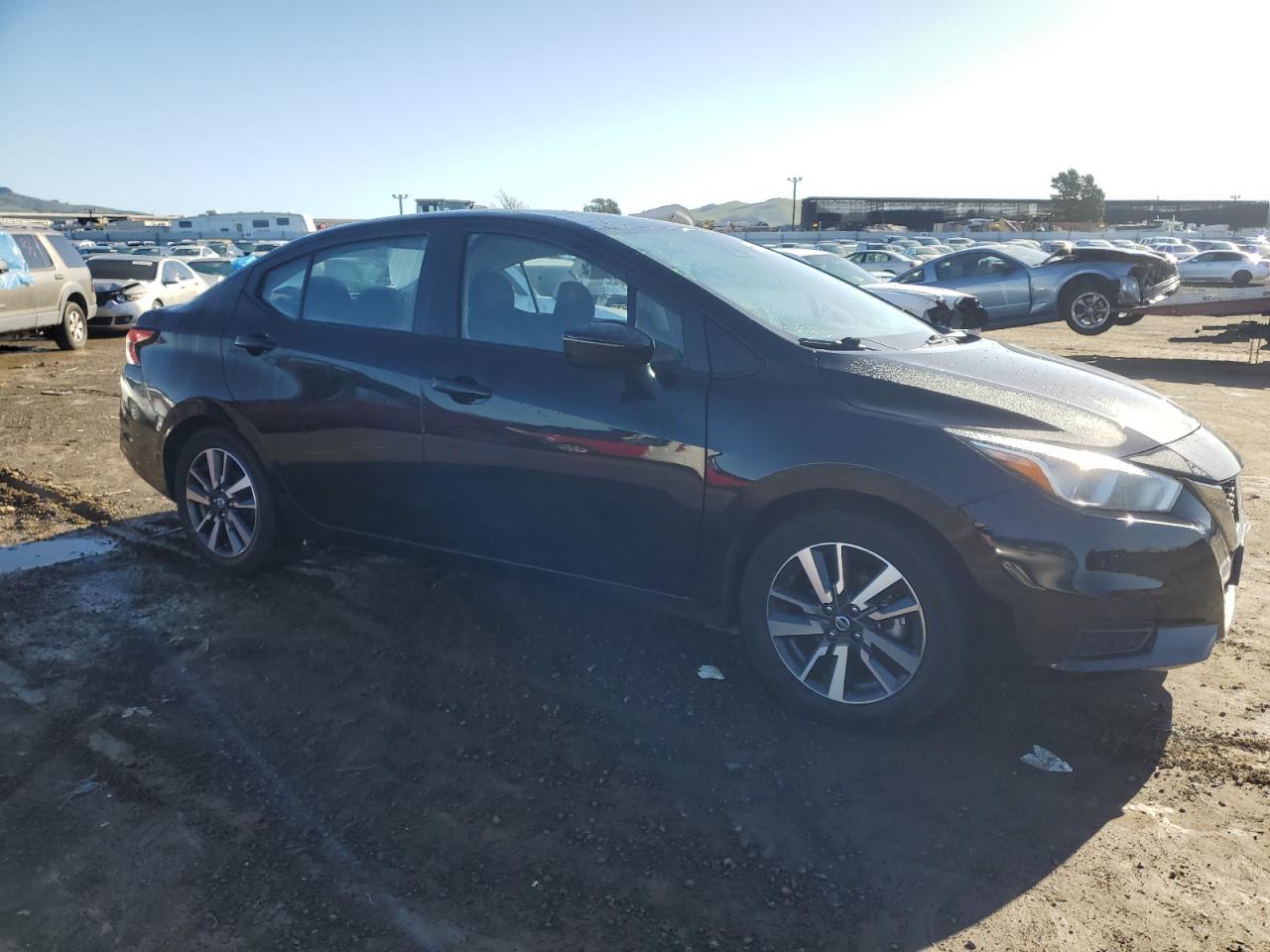 2021 NISSAN VERSA SV - Фото 4