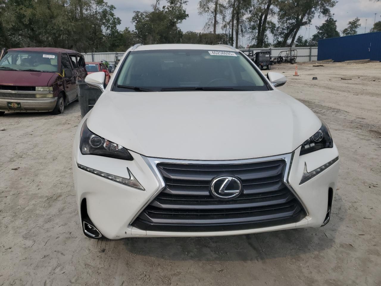 2017 LEXUS NX 200T BA - Фото 5