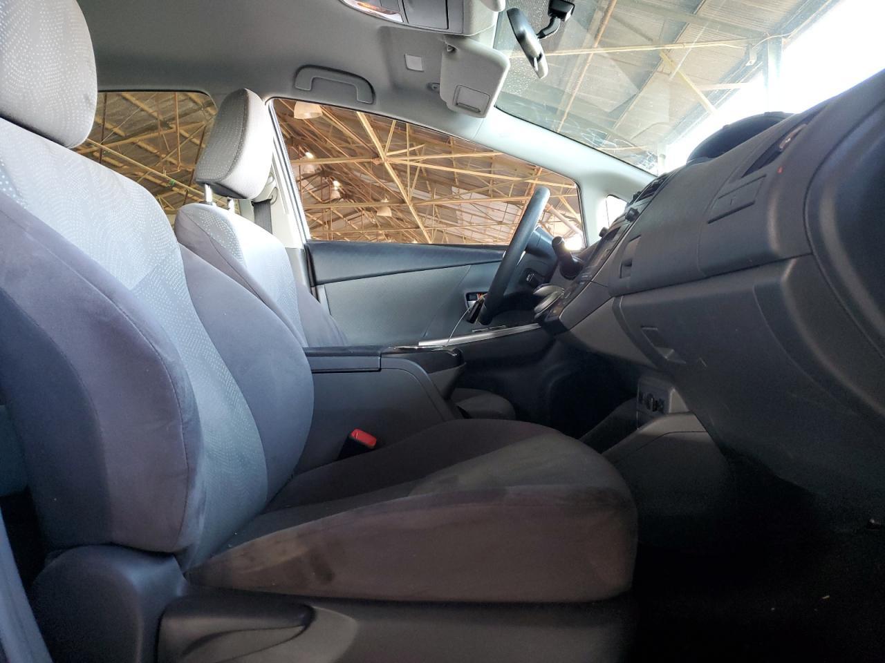 2013 TOYOTA PRIUS V - Фото 7