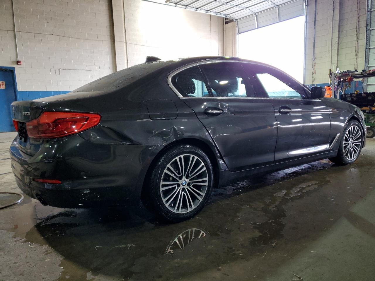 2018 BMW 530 XI - Фото 3