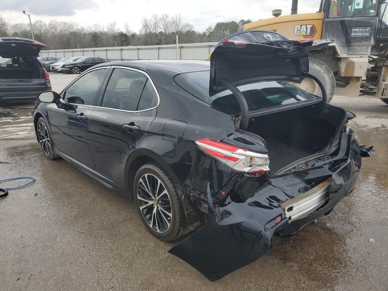 2019 TOYOTA CAMRY L - Фото 2
