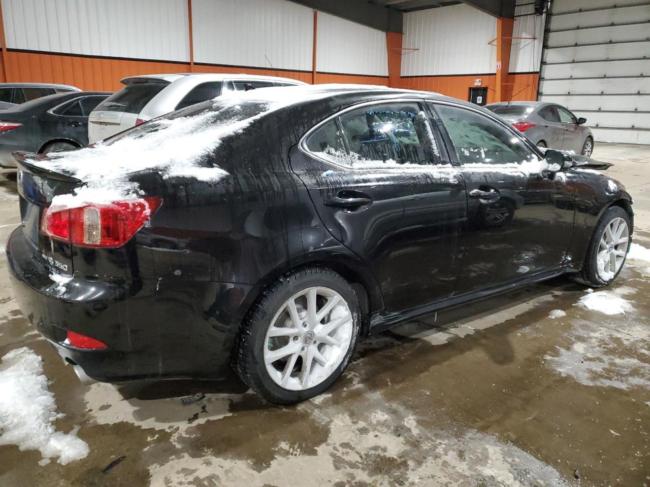 2011 LEXUS IS 350 - Фото 3
