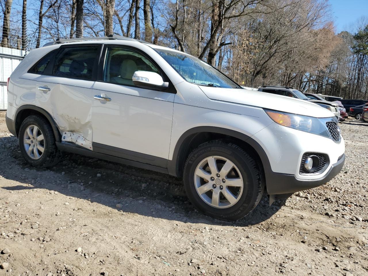 2012 KIA SORENTO BA - Image 4