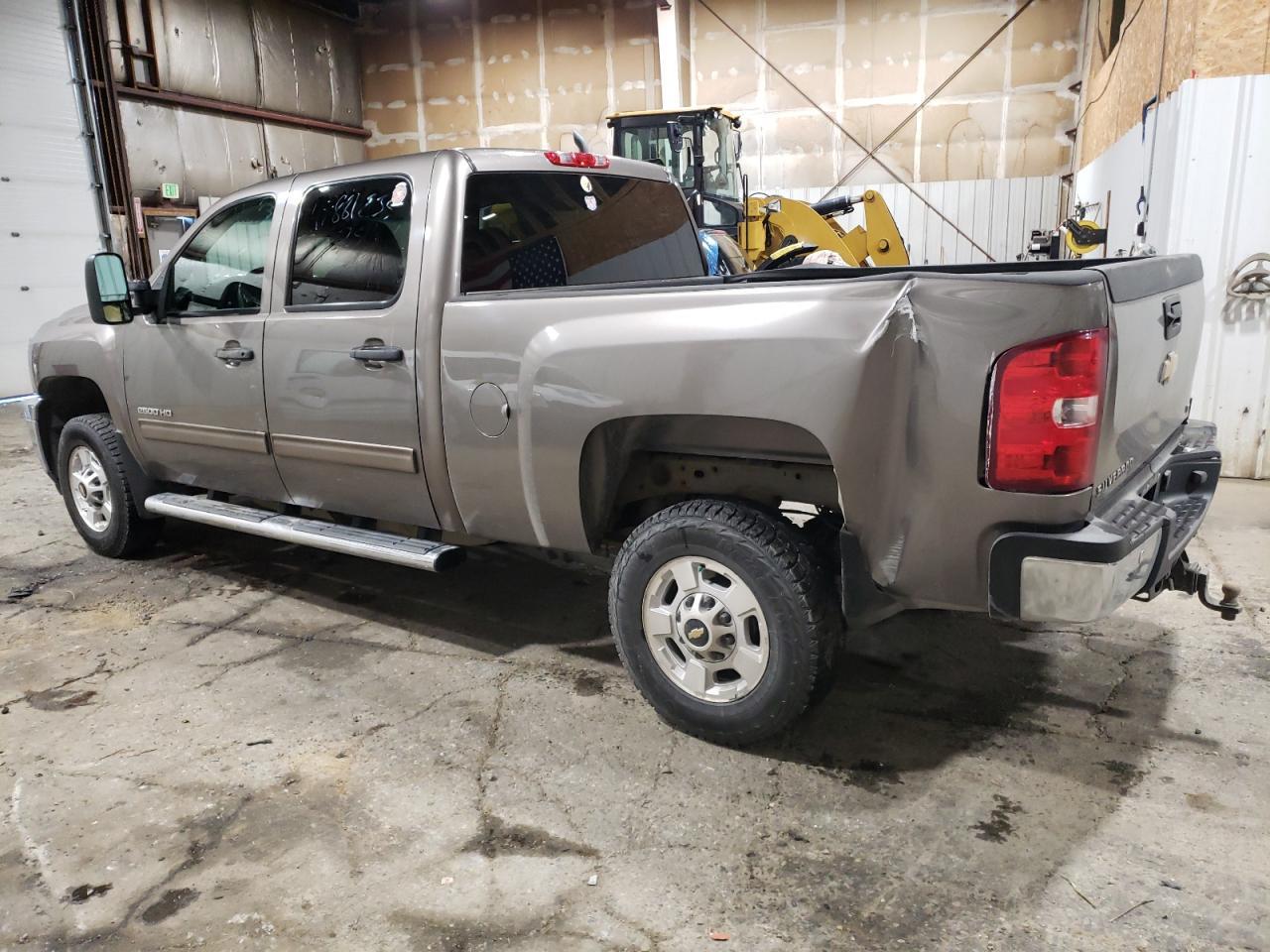 2012 CHEVROLET SILVERADO - Image 2