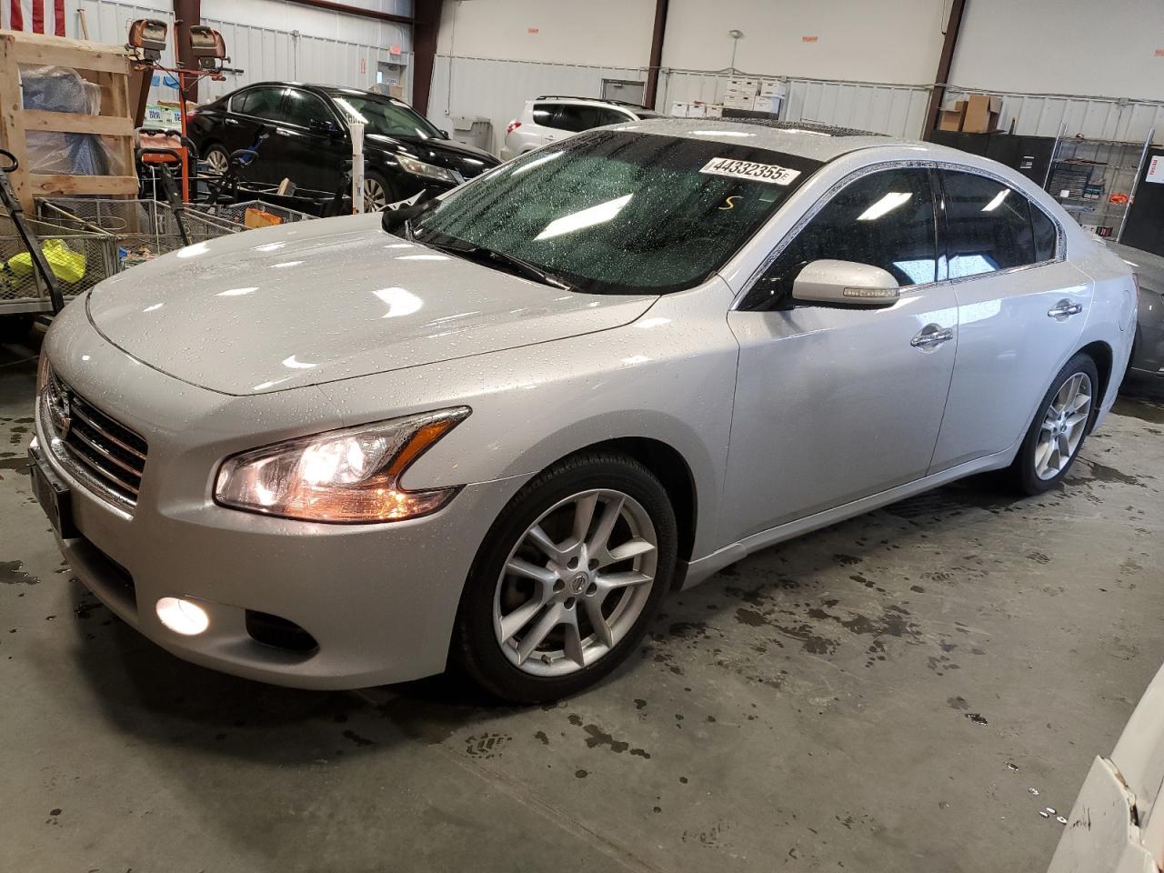 2011 NISSAN MAXIMA S