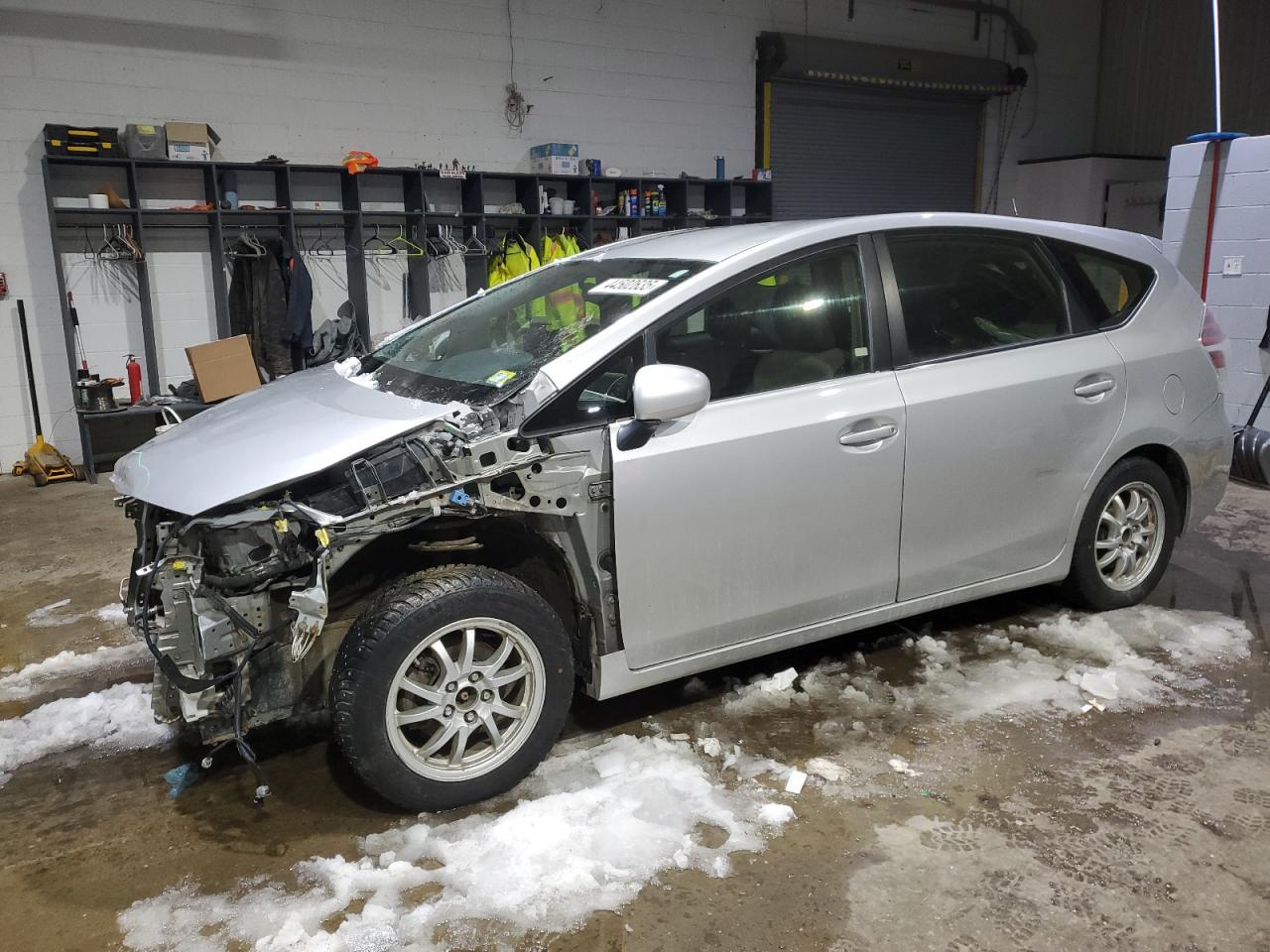 2017 TOYOTA PRIUS V