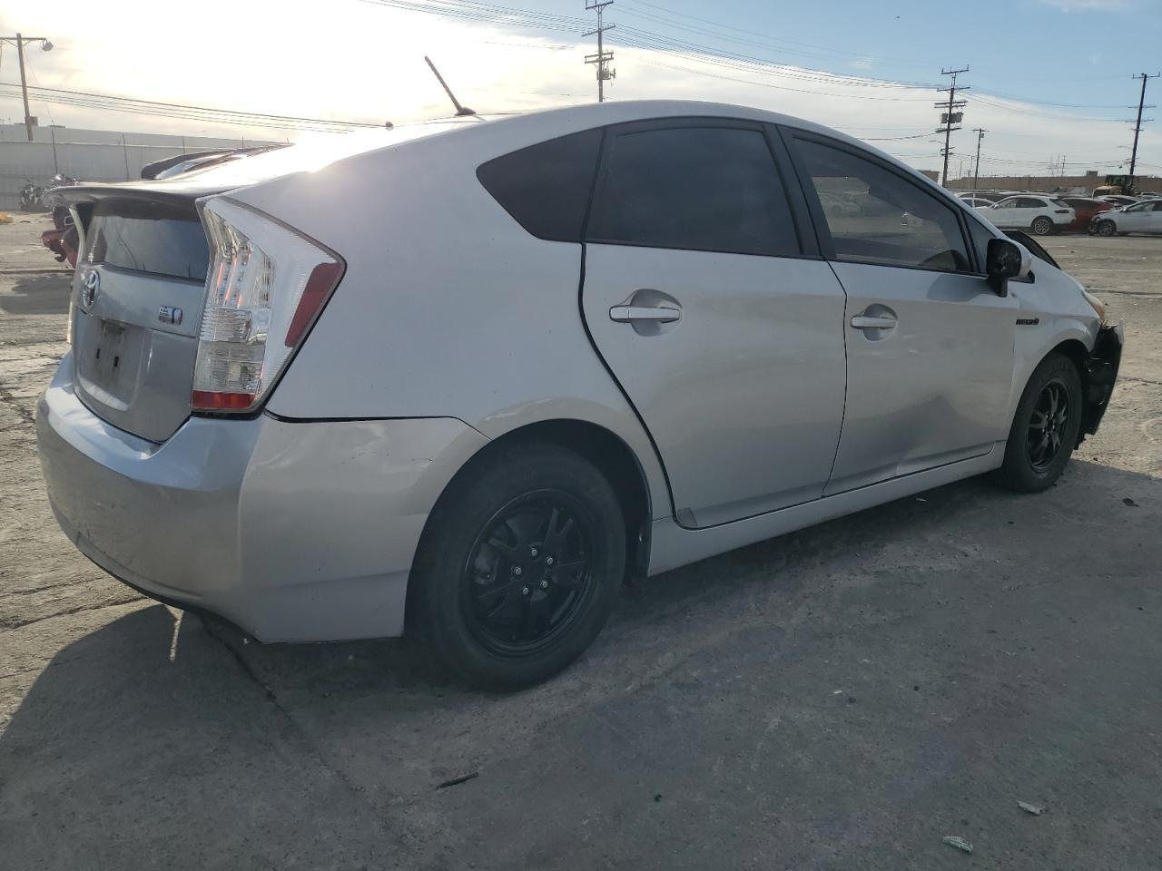 2013 TOYOTA PRIUS - Image 3