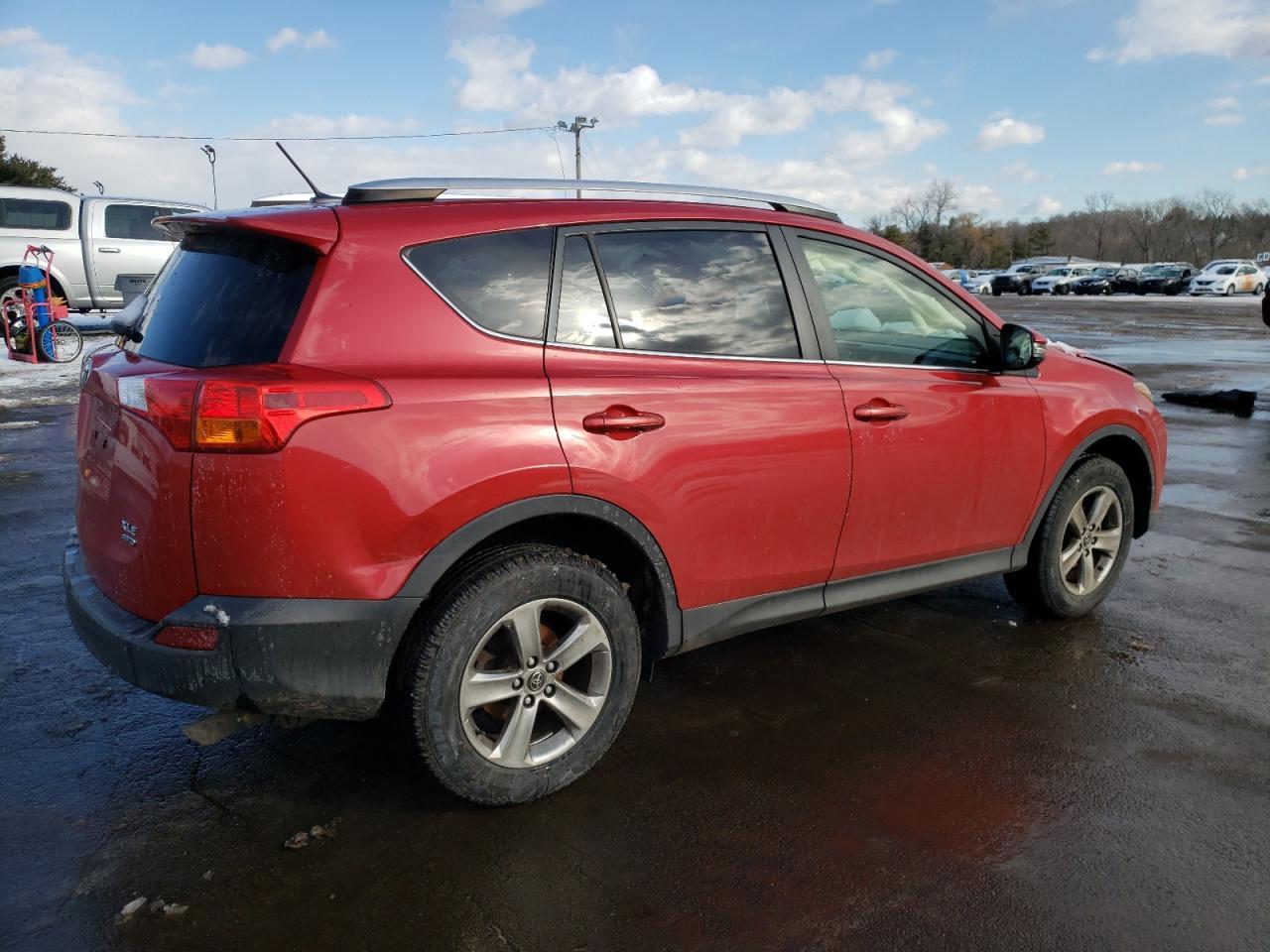 2015 TOYOTA RAV4 XLE - Image 3