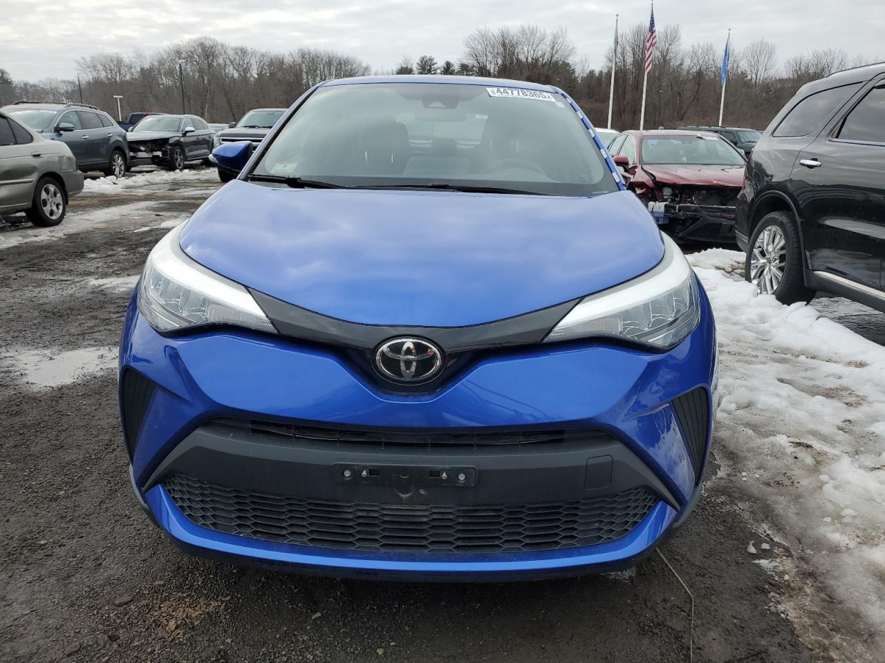 2021 TOYOTA C-HR XLE - Image 5