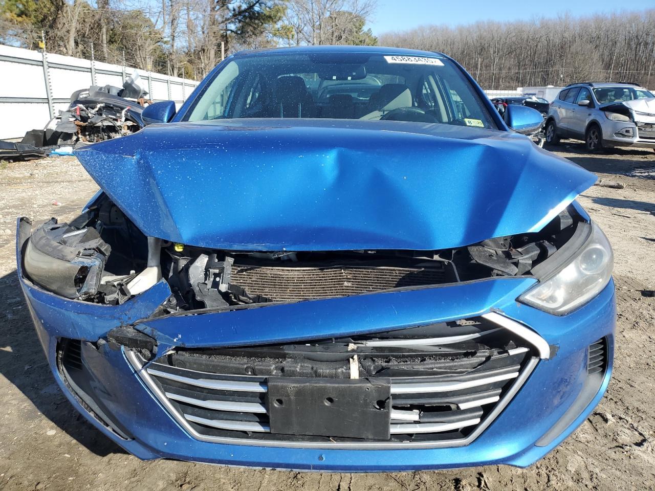 2018 HYUNDAI ELANTRA SE - Image 5