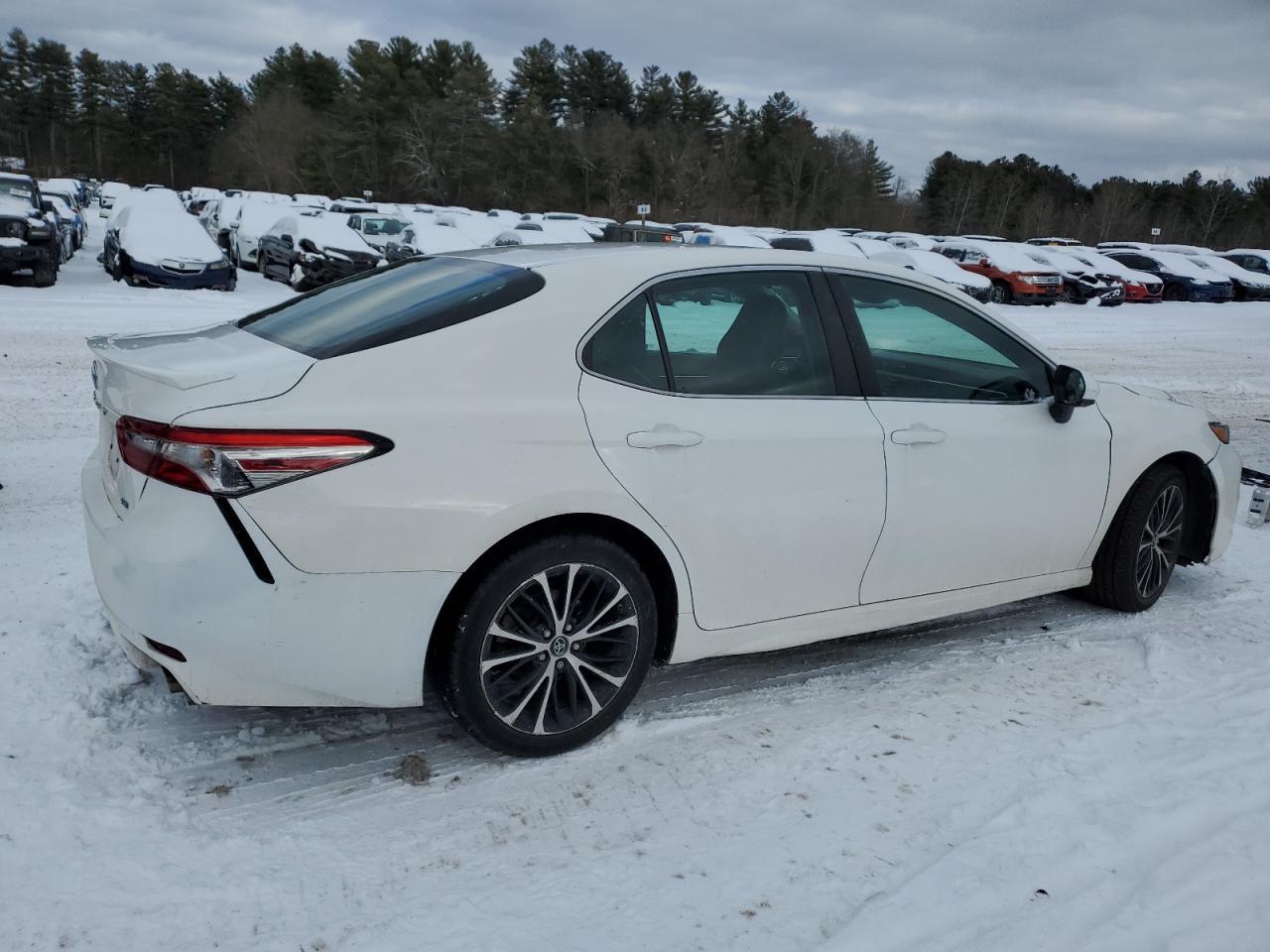 2018 TOYOTA CAMRY L - Image 3