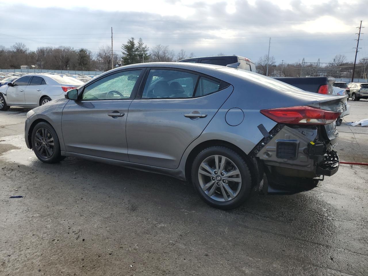 2018 HYUNDAI ELANTRA SE - Фото 2