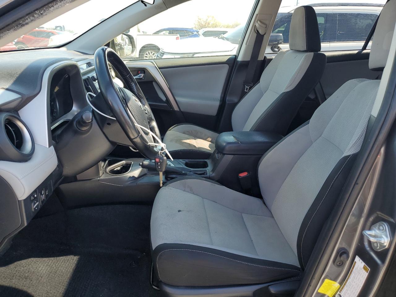 2017 TOYOTA RAV4 XLE - Фото 7