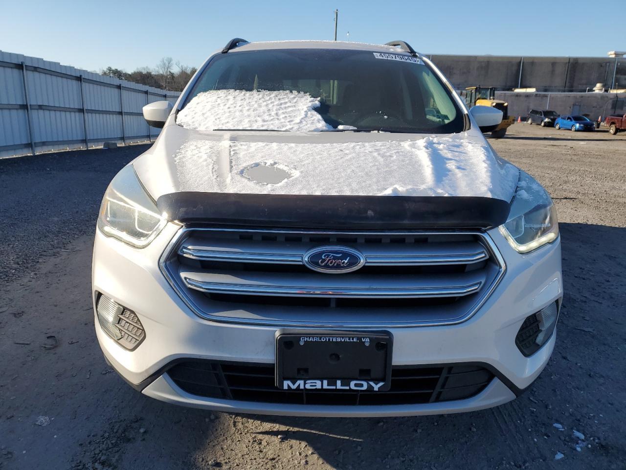 2017 FORD ESCAPE SE - Image 5