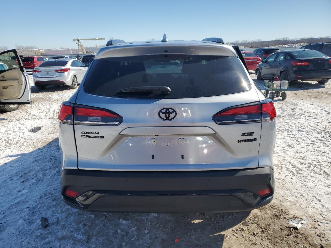 2024 TOYOTA COROLLA CR - Image 6
