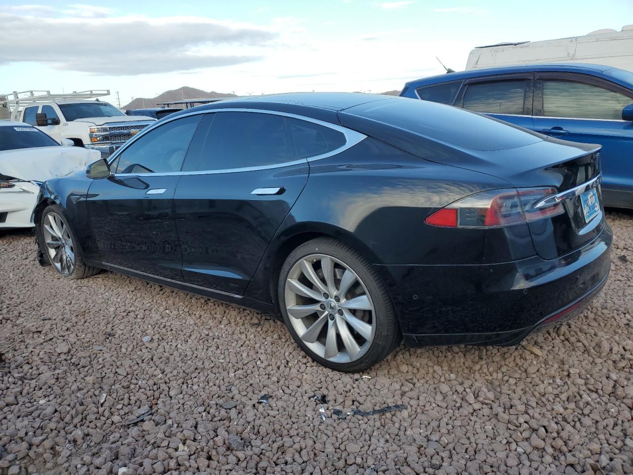 2015 TESLA MODEL S - Image 2