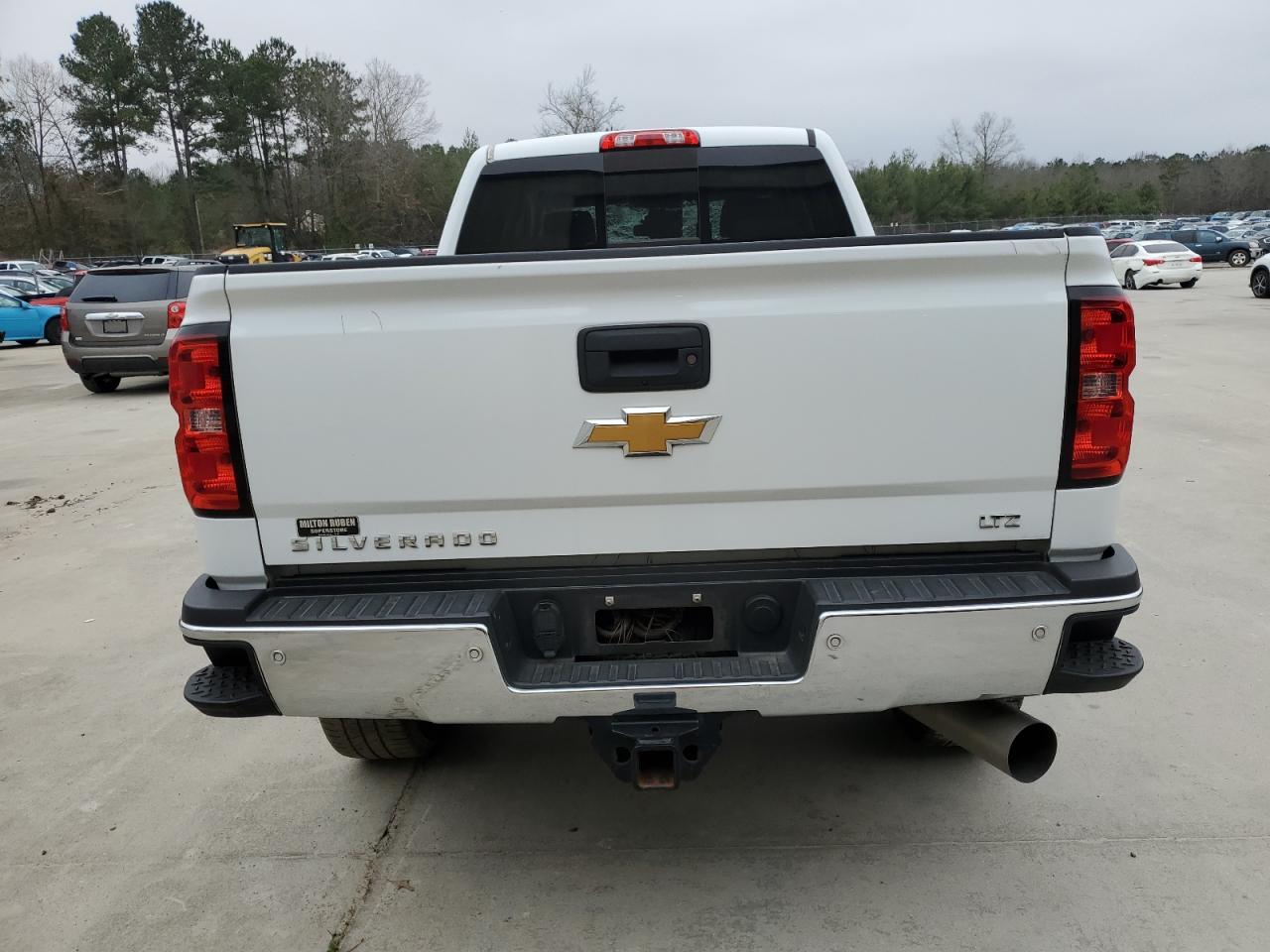 2017 CHEVROLET SILVERADO - Image 6