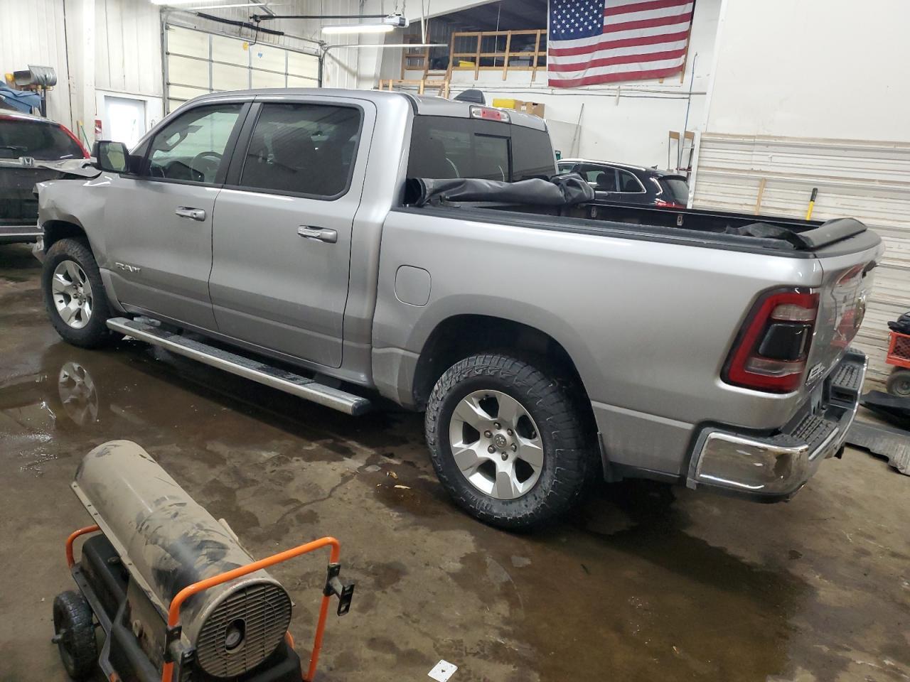 2019 RAM 1500 BIG H - Фото 2