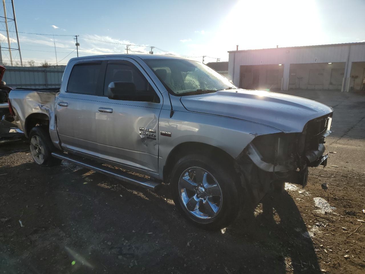 2019 RAM 1500 CLASS - Фото 4