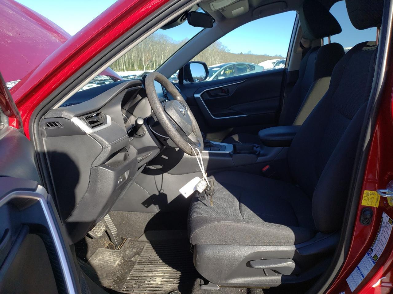 2021 TOYOTA RAV4 LE - Фото 7