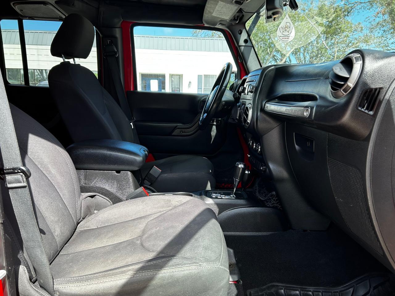 2015 JEEP WRANGLER U - Image 5