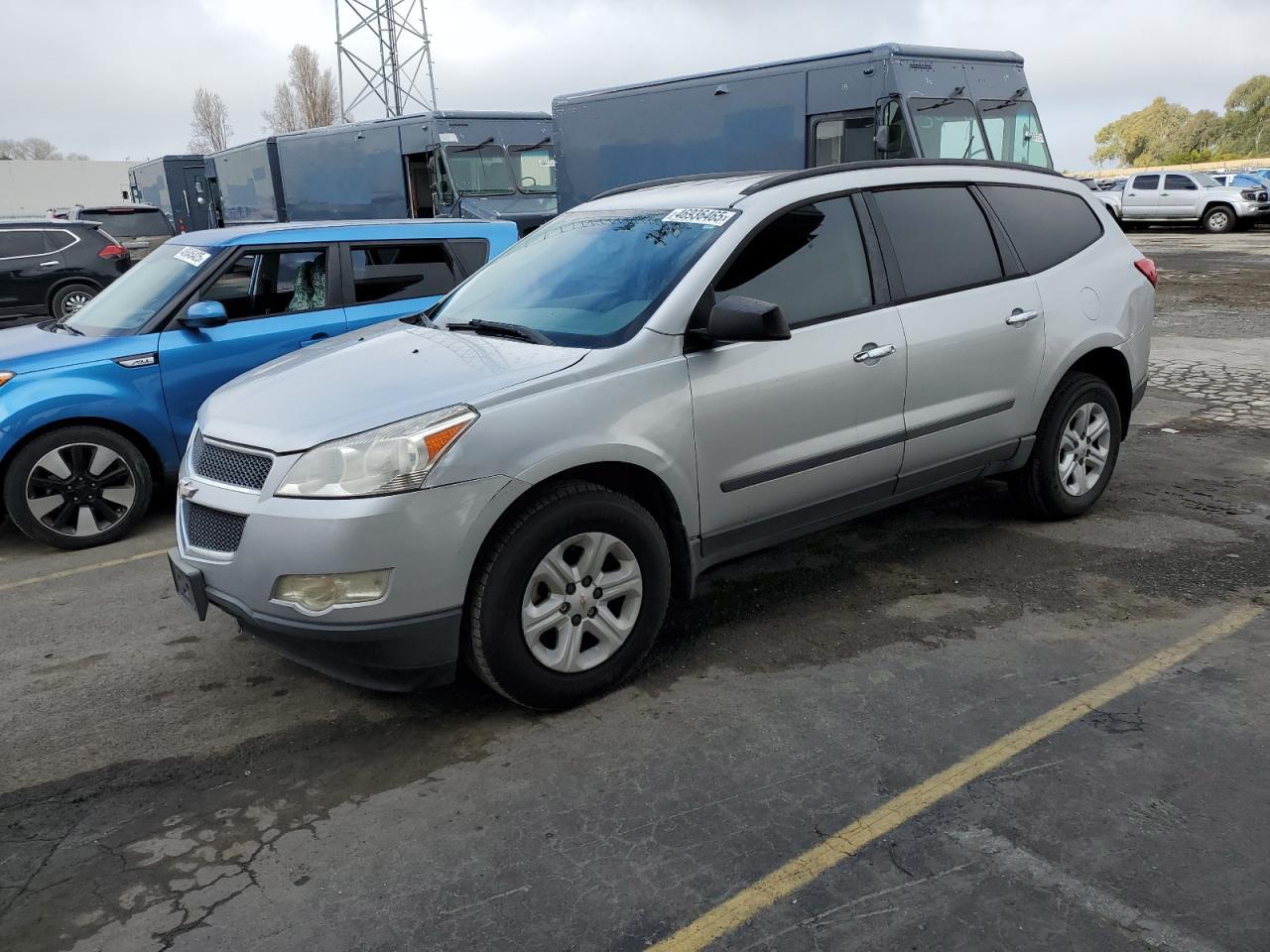 2011 CHEVROLET TRAVERSE L