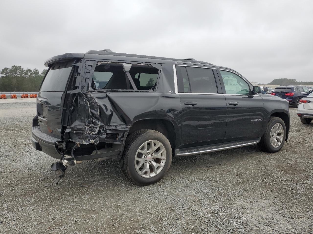 2016 GMC YUKON - Фото 3