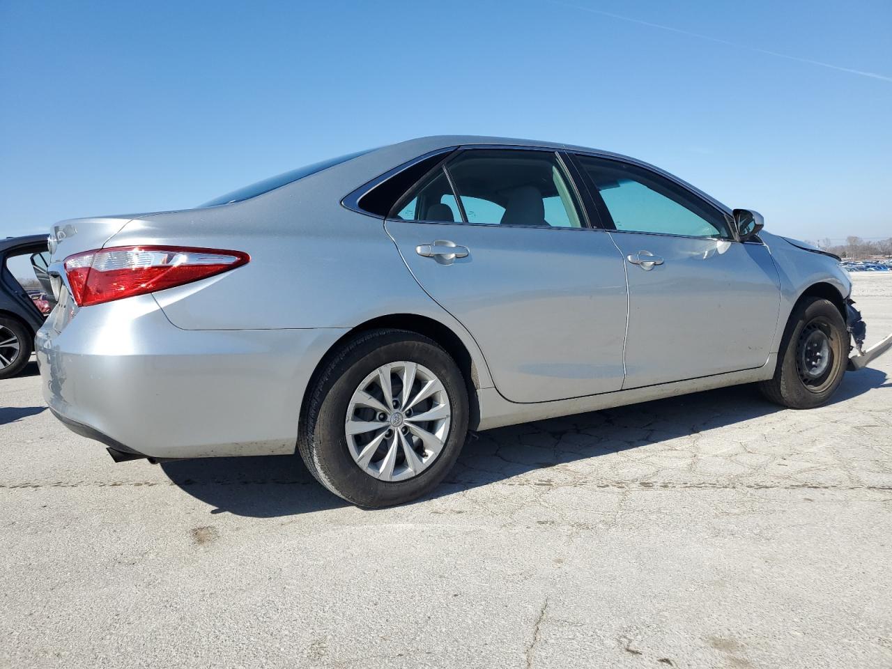 2017 TOYOTA CAMRY LE - Image 3