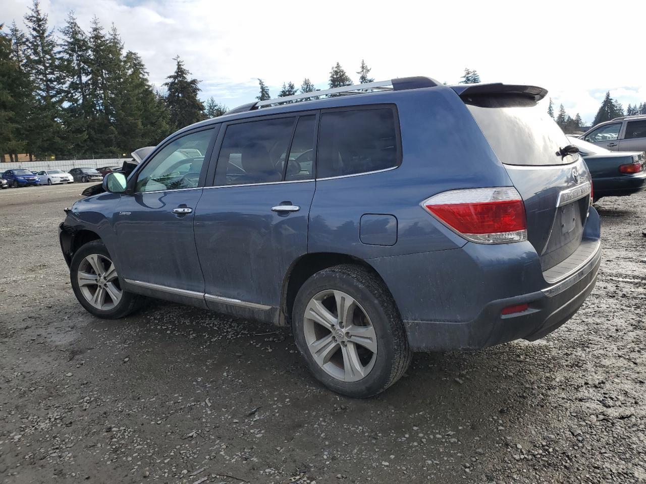 2011 TOYOTA HIGHLANDER - Фото 2