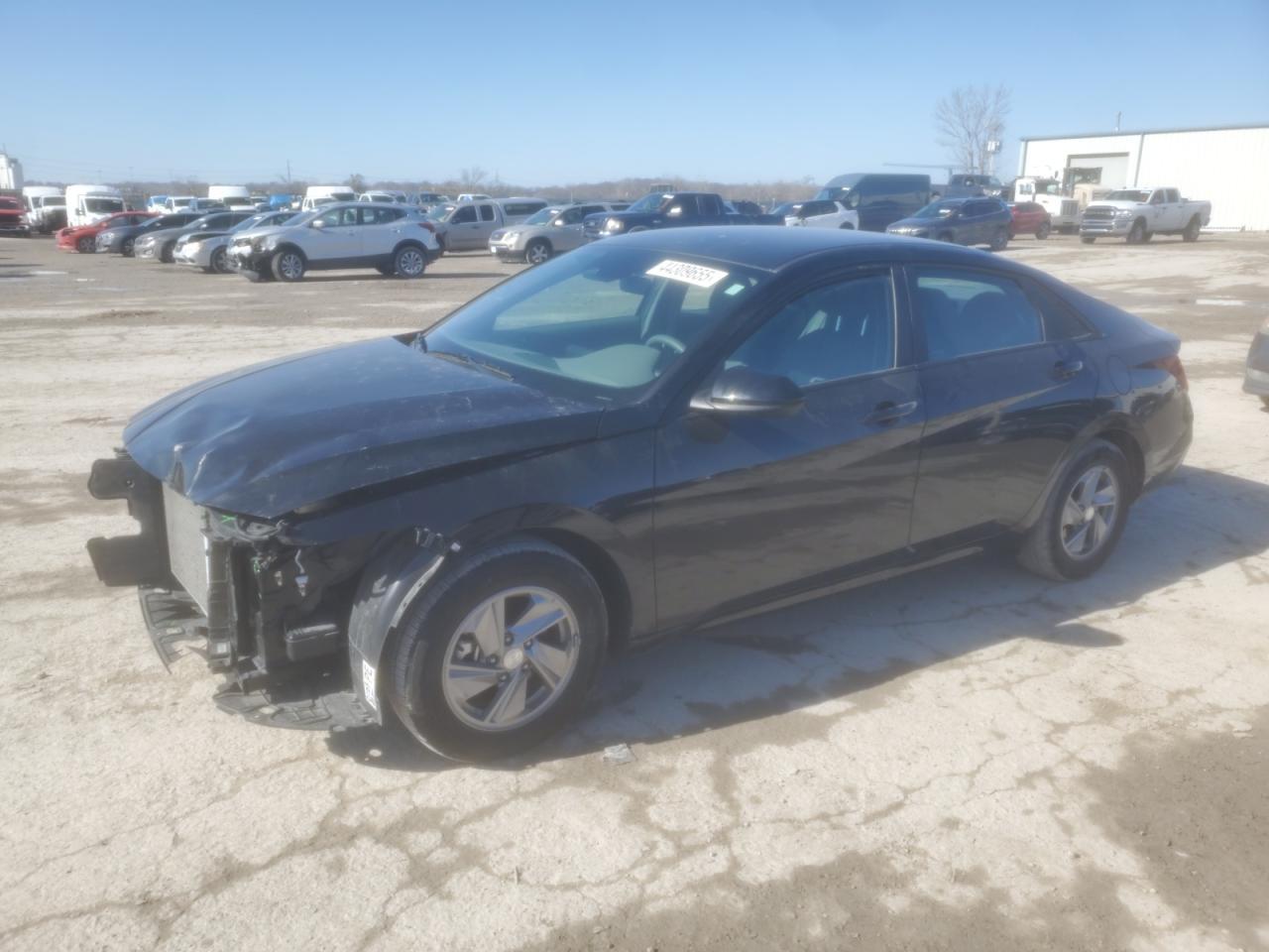 2024 HYUNDAI ELANTRA SE