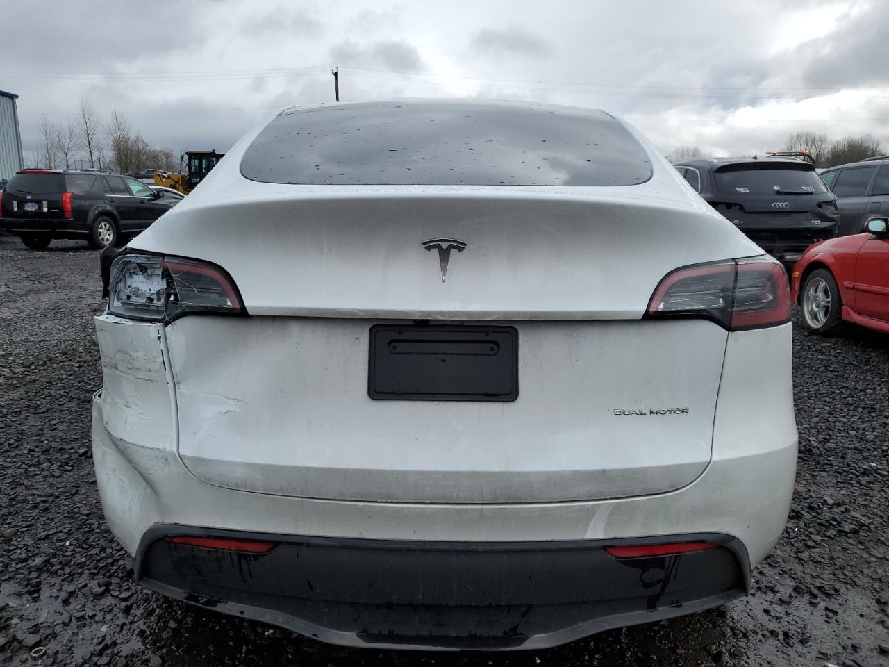 2024 TESLA MODEL Y - Фото 6