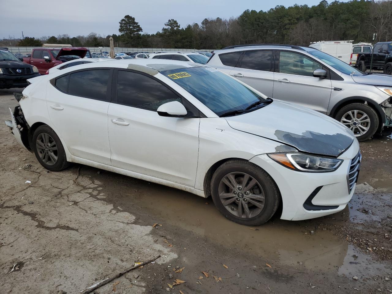 2018 HYUNDAI ELANTRA SE - Image 4