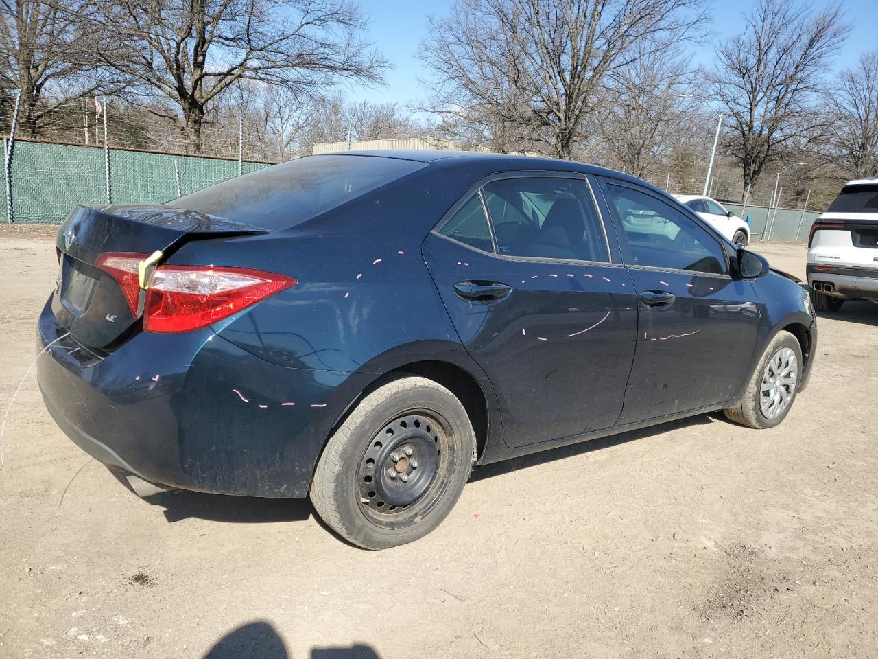 2019 TOYOTA COROLLA L - Фото 3