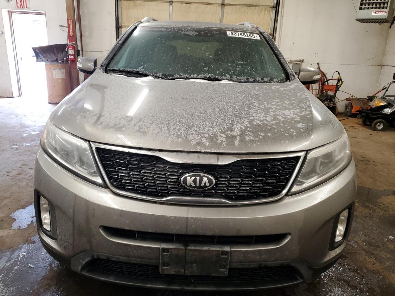 2014 KIA SORENTO LX - Фото 5